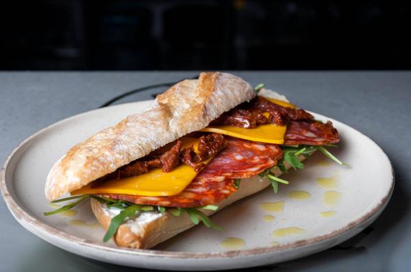 Sandwich  cu Ventricina 