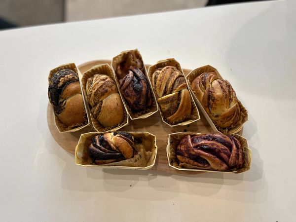 Mini Babka cu Afine // Visine // Curmale // Mar si Migdale // Mac // Cacao // Nuca