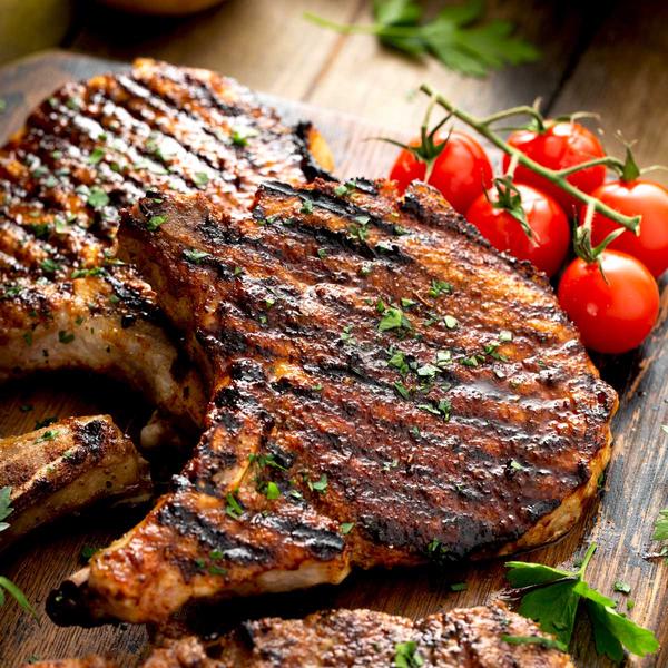 Pork Chop cu cartofi cu rozmarin si usturoi