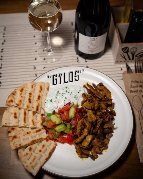 Gylos ( Gyros de Porc in Stil Grecesc)