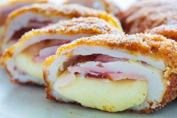 Cordon Bleu Porc cu Piure de cartofi