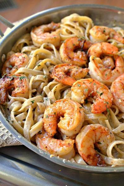 Tagliatelle cu Creveti