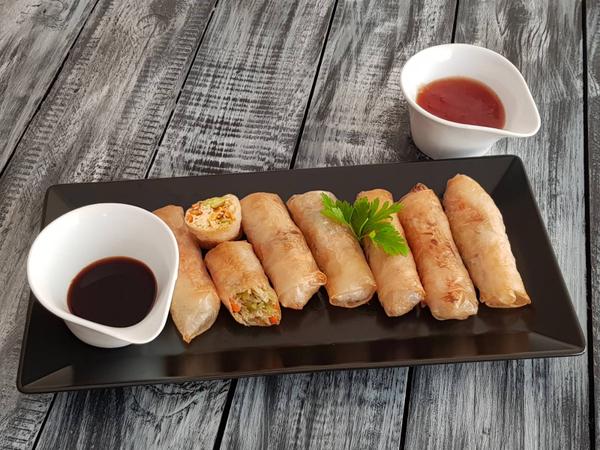Pachetele Primavara cu legume si Sos Sweet Chilli