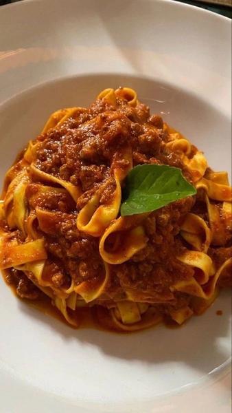 Tagliatelle Bolognese (Tagliatelle bolognai raguval) 